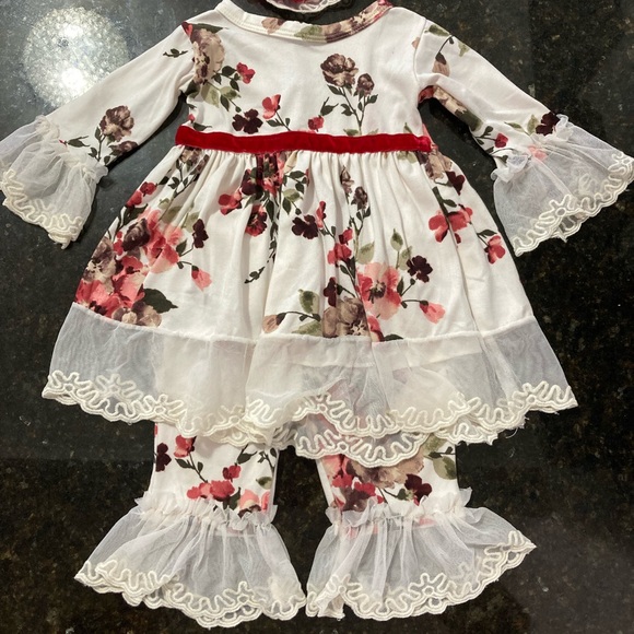 haute baby Other - Floral Lace-Trim Kids Matching Set in White and Pink